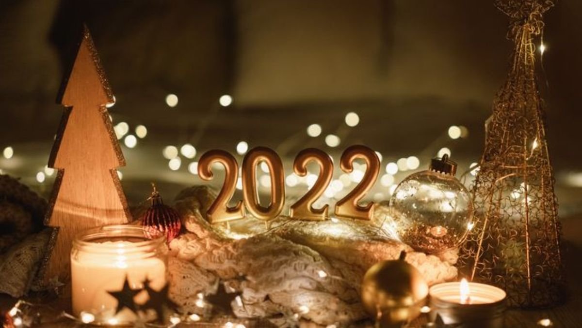 Поздравления с Новым годом-2022: короткие сообщения в стихах и прозе