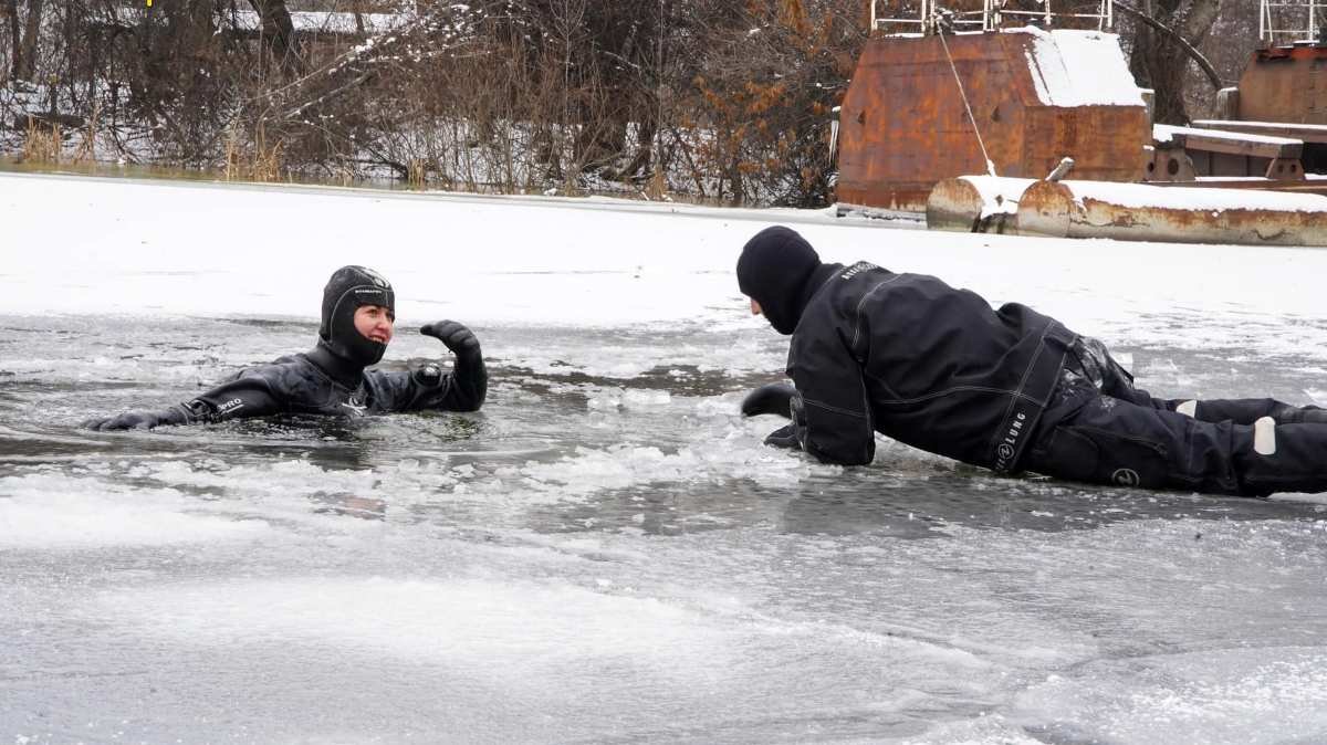 В Киеве первые трагические случаи на водоемах: что делать, если провалился под лед