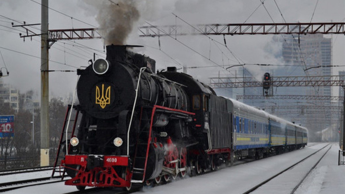 По Киеву будет курсировать рождественский поезд с паровозом: как покататься и сколько стоит билет