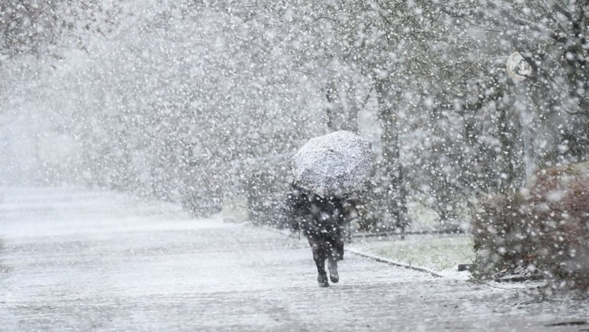 В Киеве ухудшается погода: где спрятаться от холода и снега