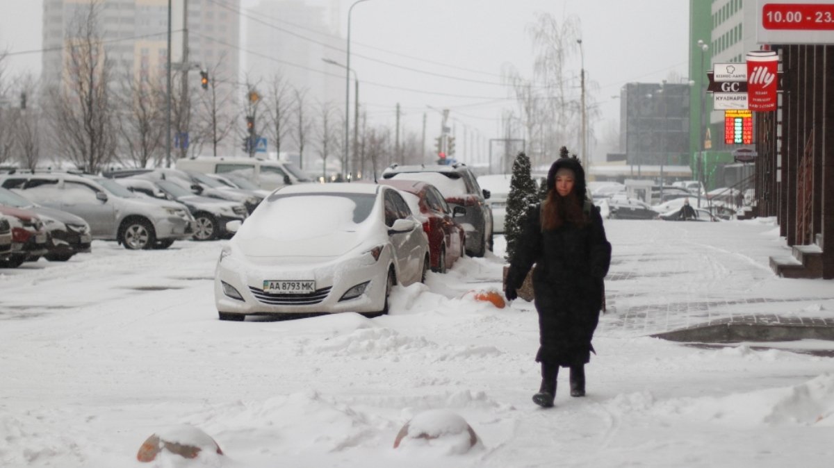 На Киев надвигается метель: 12 советов, как пережить снегопад и гололед в мегаполисе