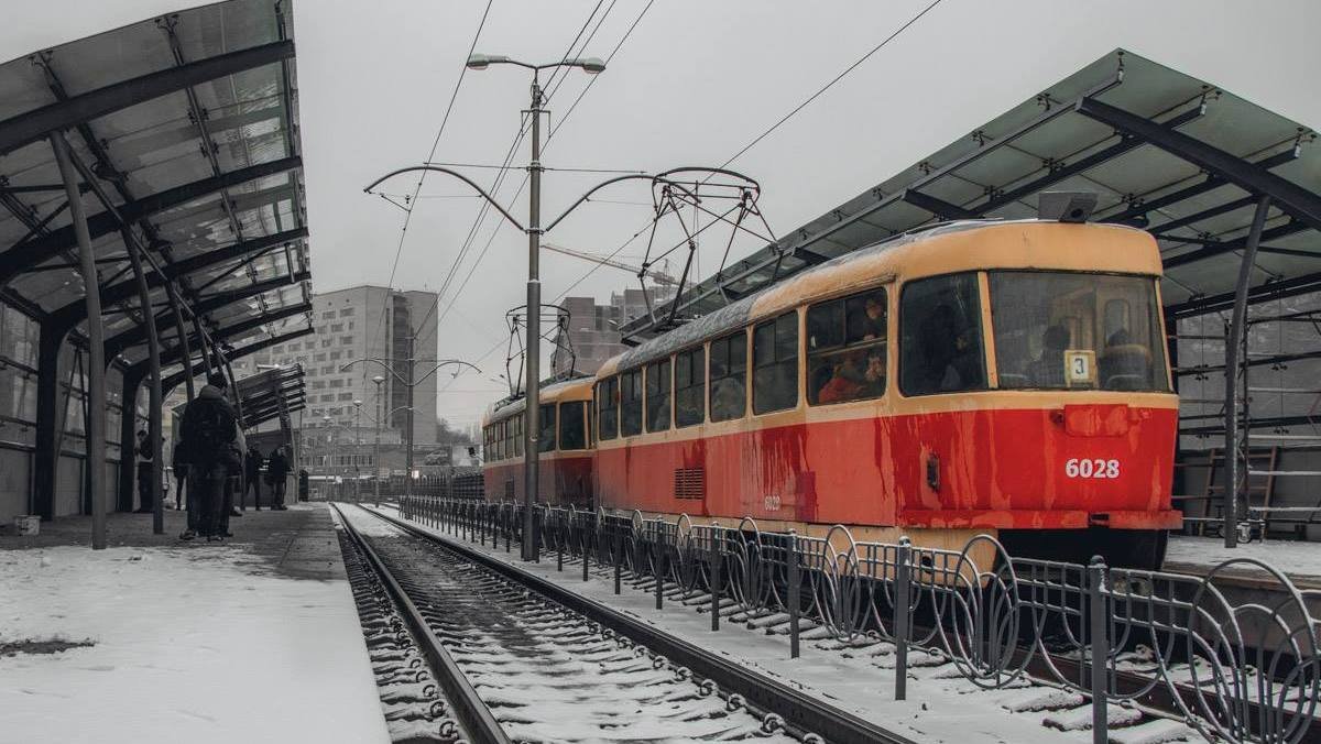 В Киеве меняют маршрут работы троллейбусов и трамваев: где и когда