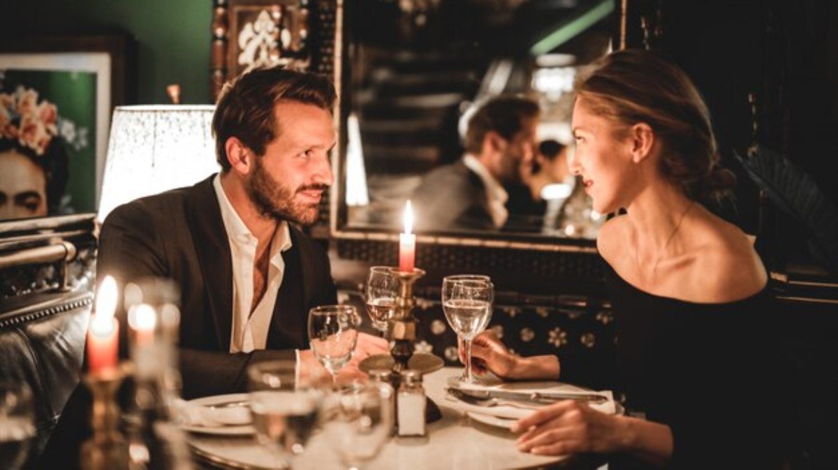 Что надеть на романтический ужин в День Святого Валентина: советы дизайнера