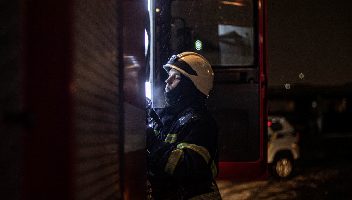 В Киеве во время пожара в куче мусора погиб мужчина