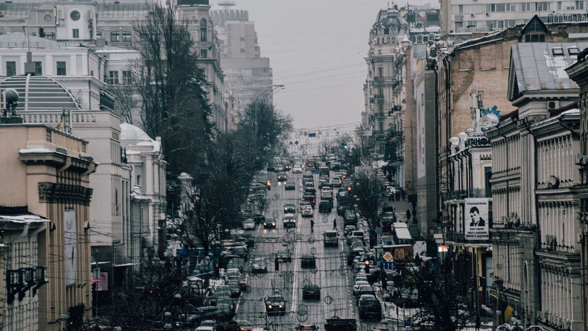 В воздухе Киева зафиксировали повышение вредных примесей: список мест, где опасно дышать