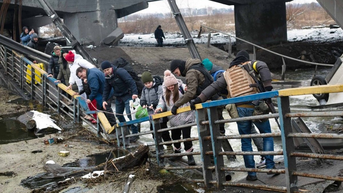 Украина просит Международный комитет Красного Креста срочно помочь в создании гуманитарных коридоров для 9 областей