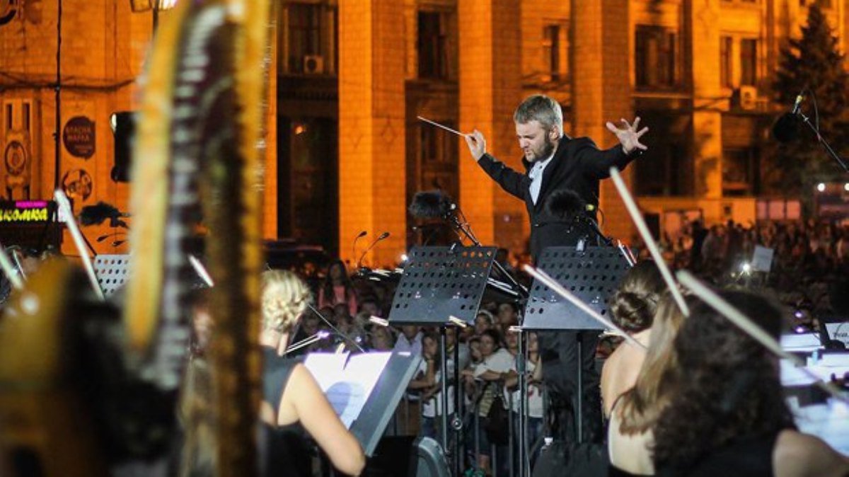 «Свободное небо/Free Sky»: в Киеве на Майдане Независимости выступит симфонический оркестр