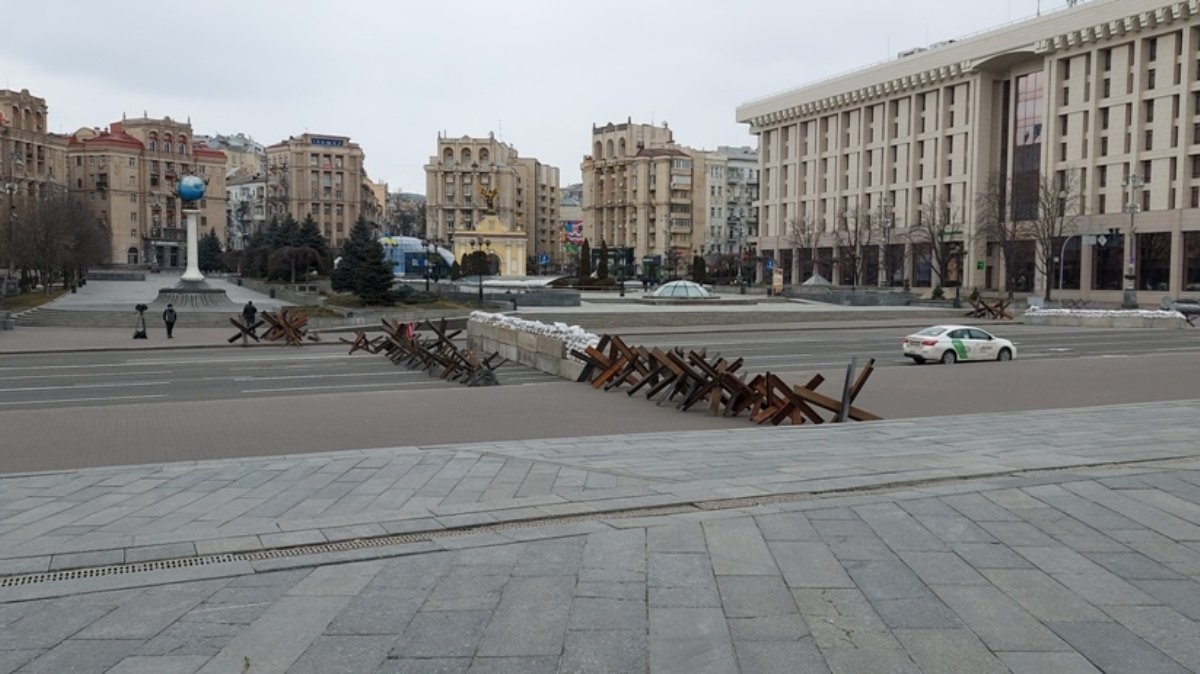Как выглядит Майдан Независимости и Крещатик на 14й-день войны: фоторепортаж с улиц