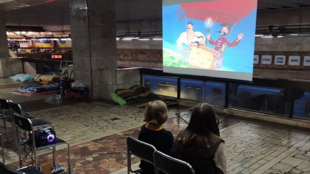 В Киеве на станциях метро будут проводить кинопоказы