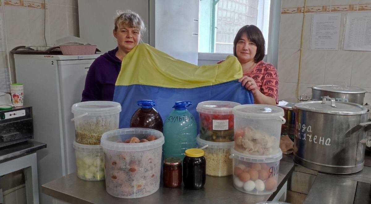 Детские сады Киева ежедневно готовят обеды украинским защитникам