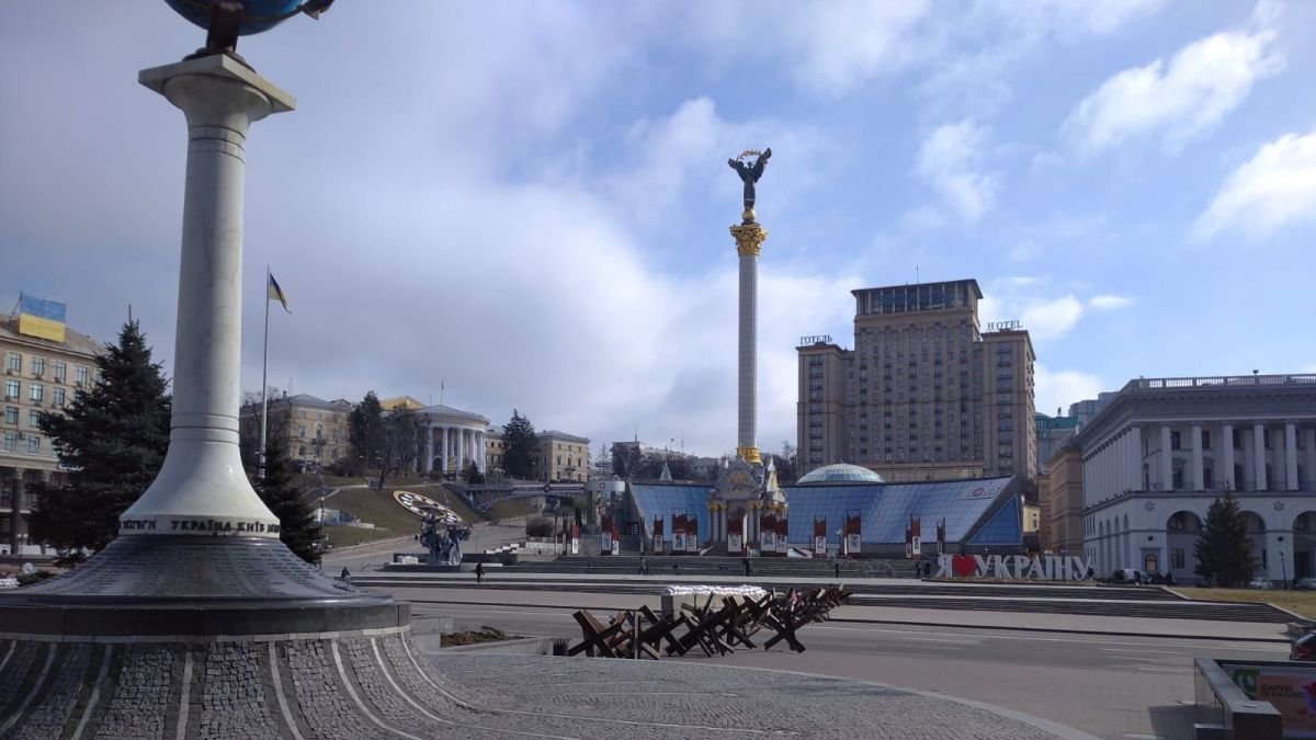 Магазины, аптеки, заправки, СТО: что и где сейчас работает в Киеве