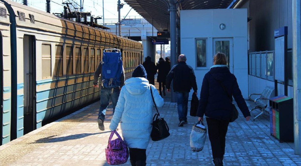 В Киеве снова начал курсировать шаттл Святошино-Дарница: график работы и стоимость проезда