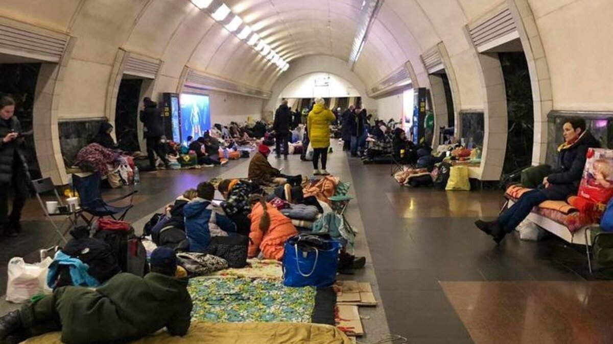 Без Арестовича: в Киеве на станциях метро психологи дадут консультации