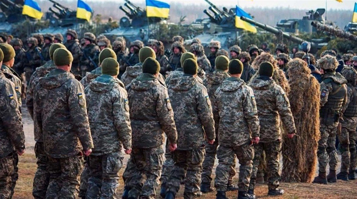 Кого в Украине освободили от военной службы