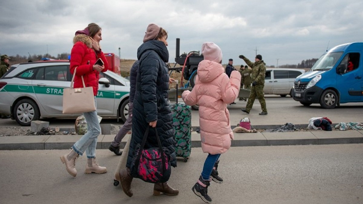 Важная информация для тех, кто бежит от войны в Украине за границу: медицина, образование, передвижение, права