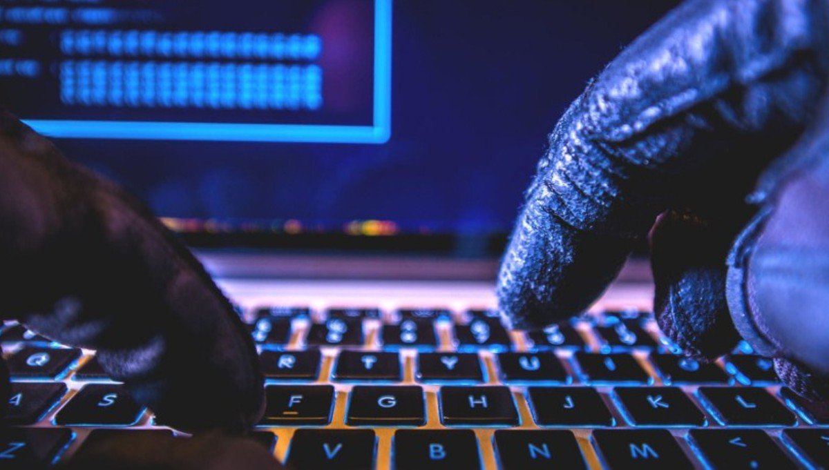 В Украине 9 мая возможно усиление хакерских атак: как обезопасить себя от киберпреступников
