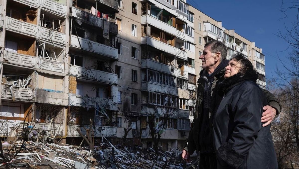 В Киеве посчитали, сколько денег нужно на восстановление разрушенных ракетами зданий