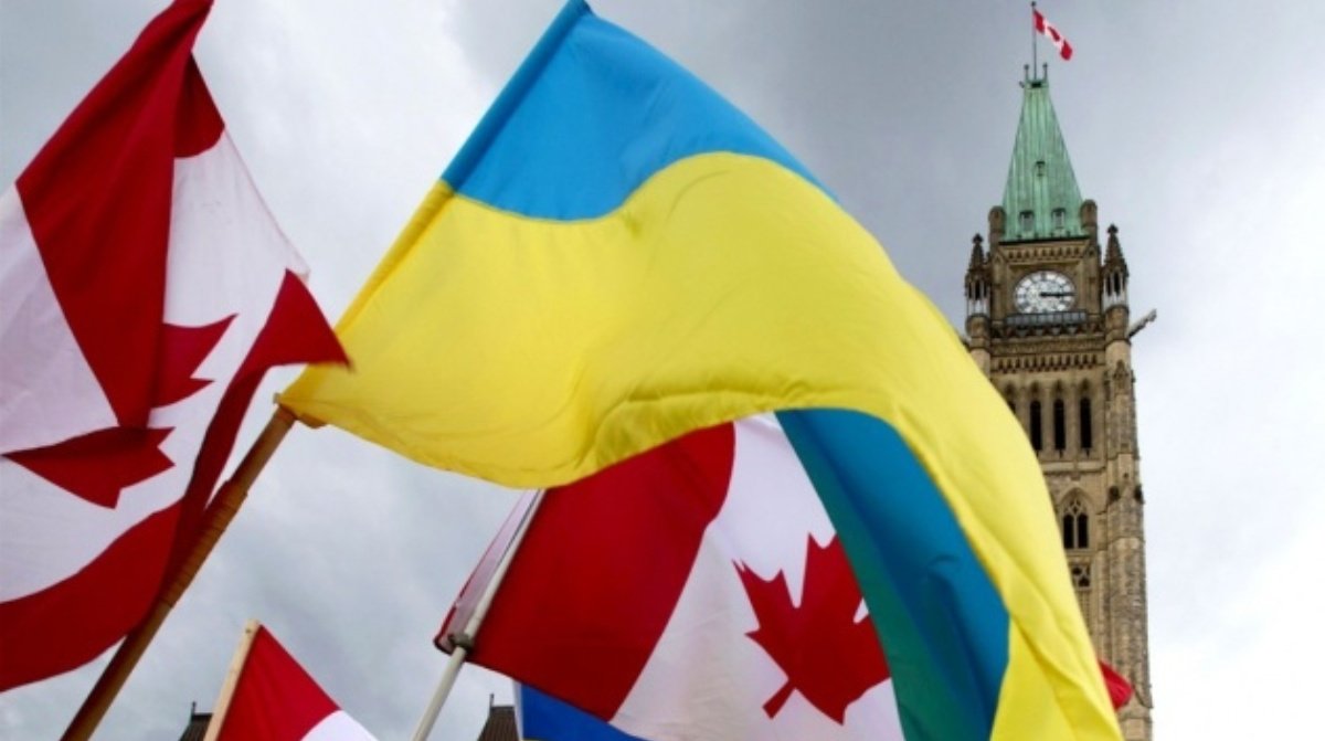 Канада организует три бесплатных чартерных рейса для беженцев из Украины