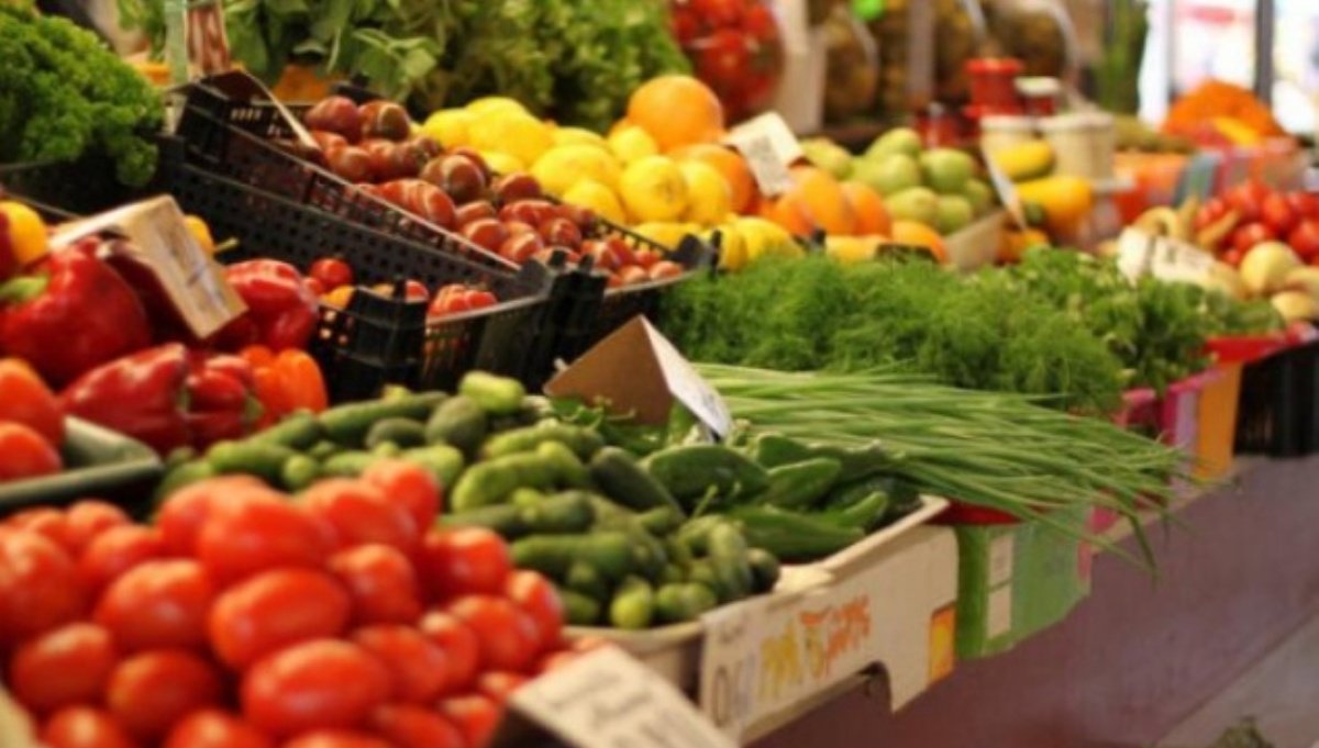 Где в Киеве купить свежие овощи и фрукты возле дома про доступным ценам: адреса