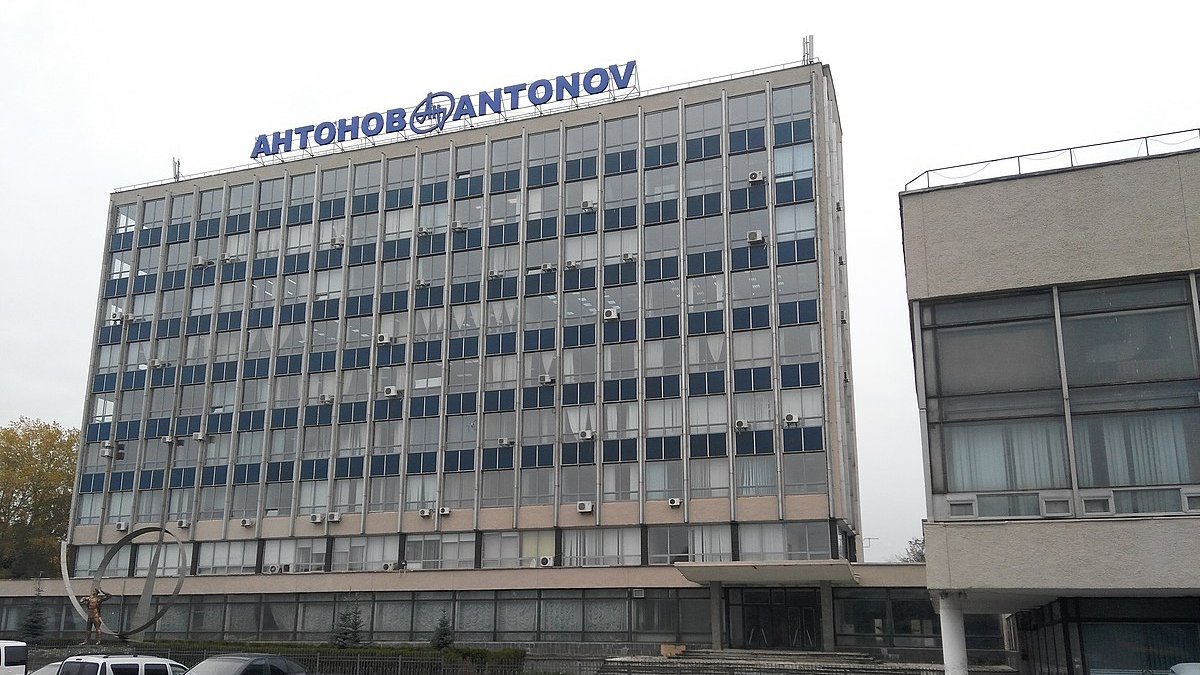 В Киеве инженера авиазавода "Антонов" обвиняют в поддержке вооруженной агрессии рф