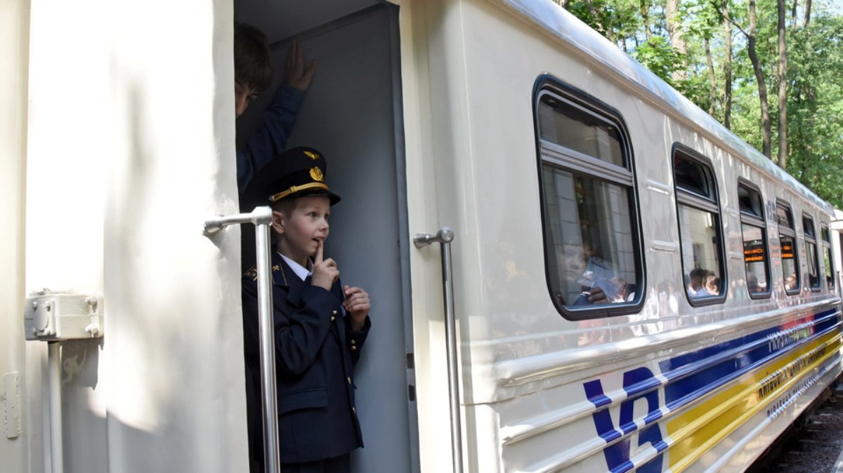 В Киеве открывают детскую железную дорогу: график работы и цены
