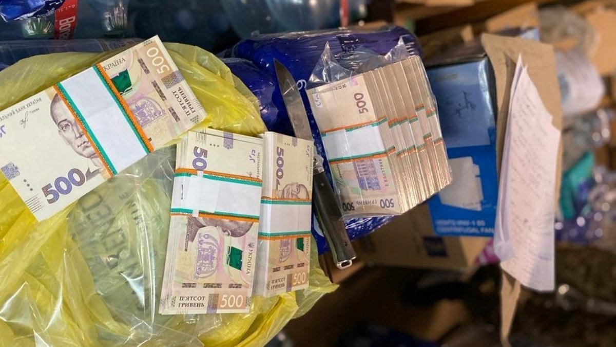 В Киеве задержали псевдоволонтера за продажу гуманитарки: мошенник заработал полмиллиона гривен