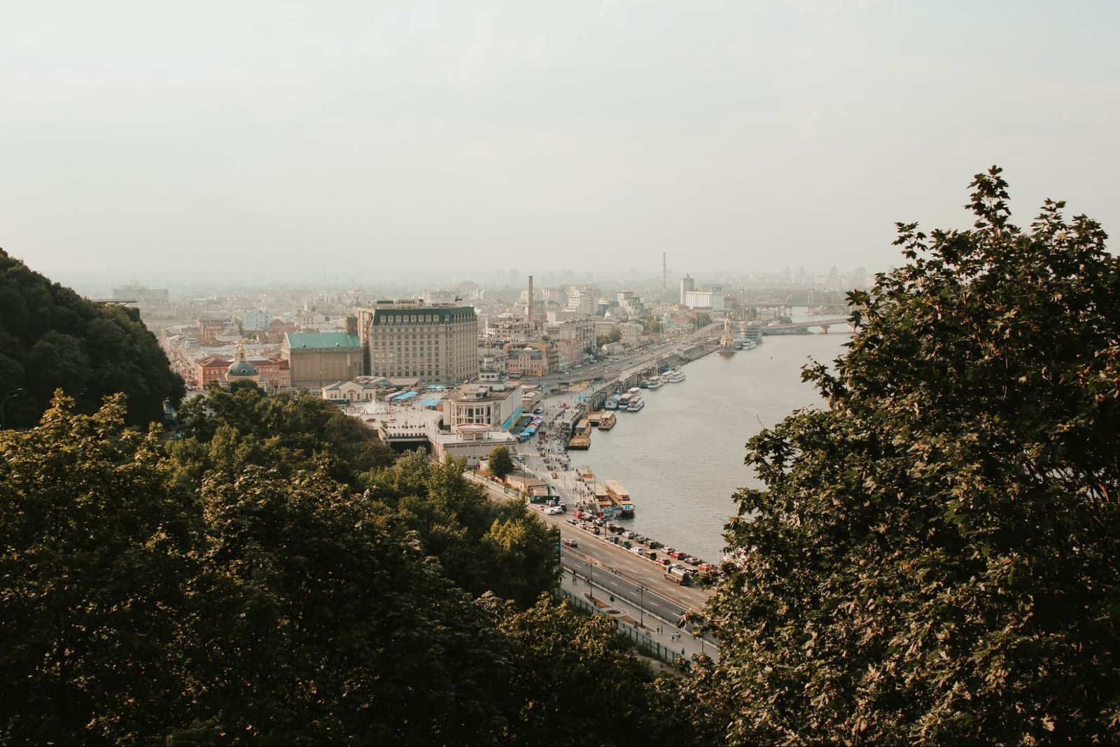 Топ-5 живучих мифов о Киеве: легенды, ставшие «реальностью»