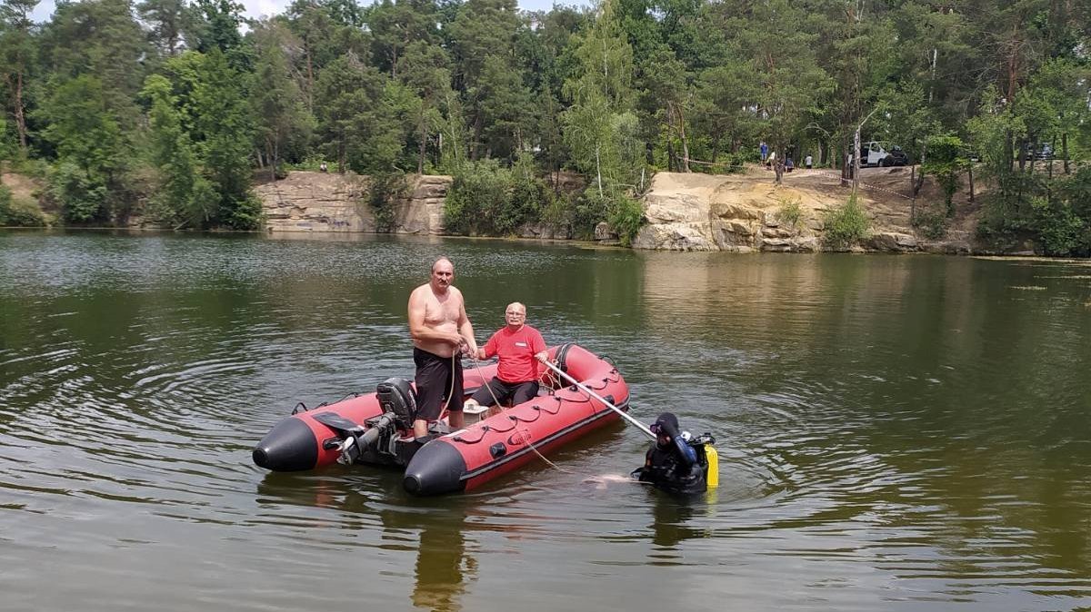 Под Киевом в озере утонул парень