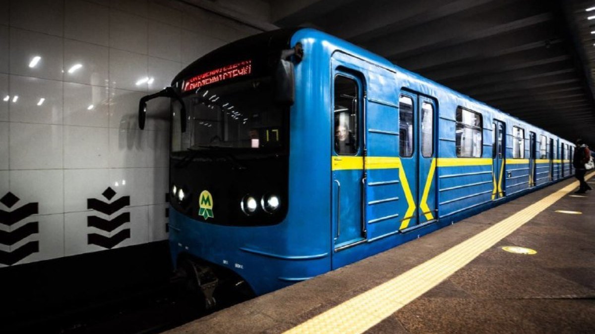 Як в Києві працює метро та станції під час тривог та вночі