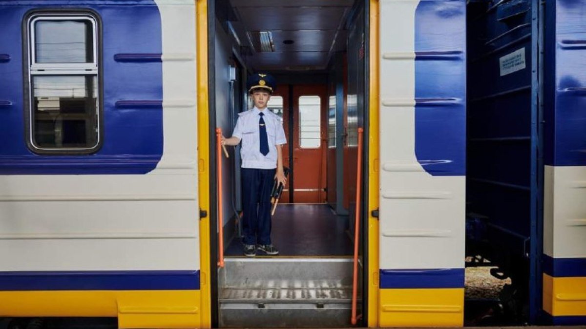 У Києві на маршрут електрички виходять працювати учні дитячої залізниці: де і коли