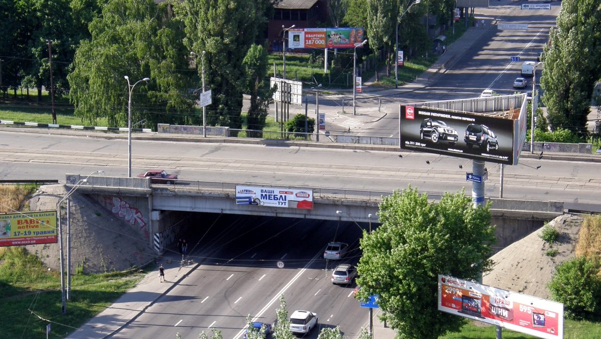 У Києві до кінця літа обмежили руж Дегрятрівським шляхопроводом: схема