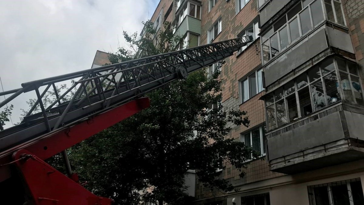 На Київщині у зачиненій квартирі знайшли тіло чоловіка