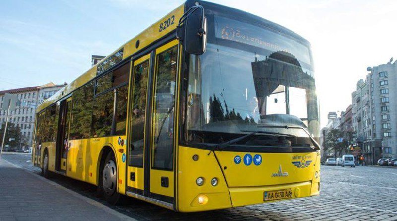 У Києві змінили маршрути курсування автобусів: де і коли