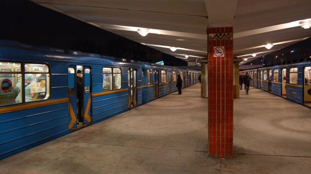 У Києві потяг метро переїхав чоловіка
