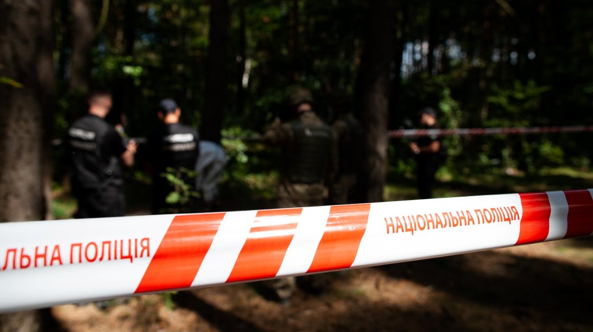Зв’язані руки, чохол на голові: в Бучанському районі знайшли тіло ще одного закатованого мирного жителя