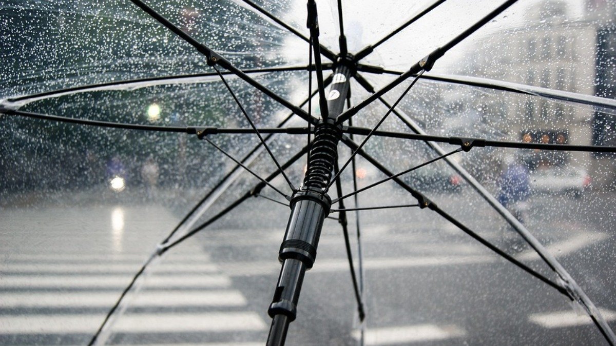 У Києві ускладниться погода: на столицю чекає сильний дощ та похолодання