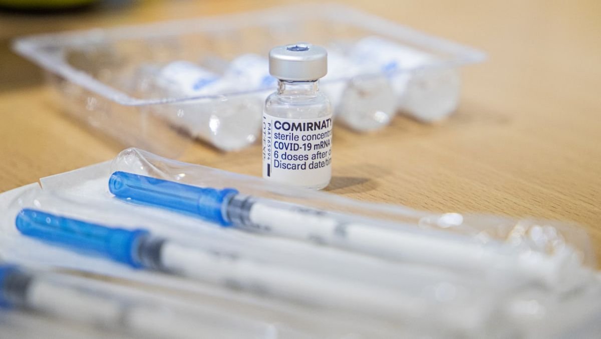 Київ отримав 46 800 доз вакцини від COVID-19 Pfizer: де зробити щеплення