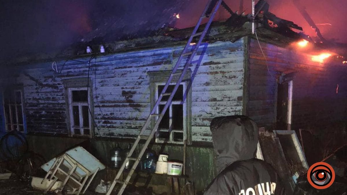 На Київщині у згорівшому будинку знайшли тіло чоловіка