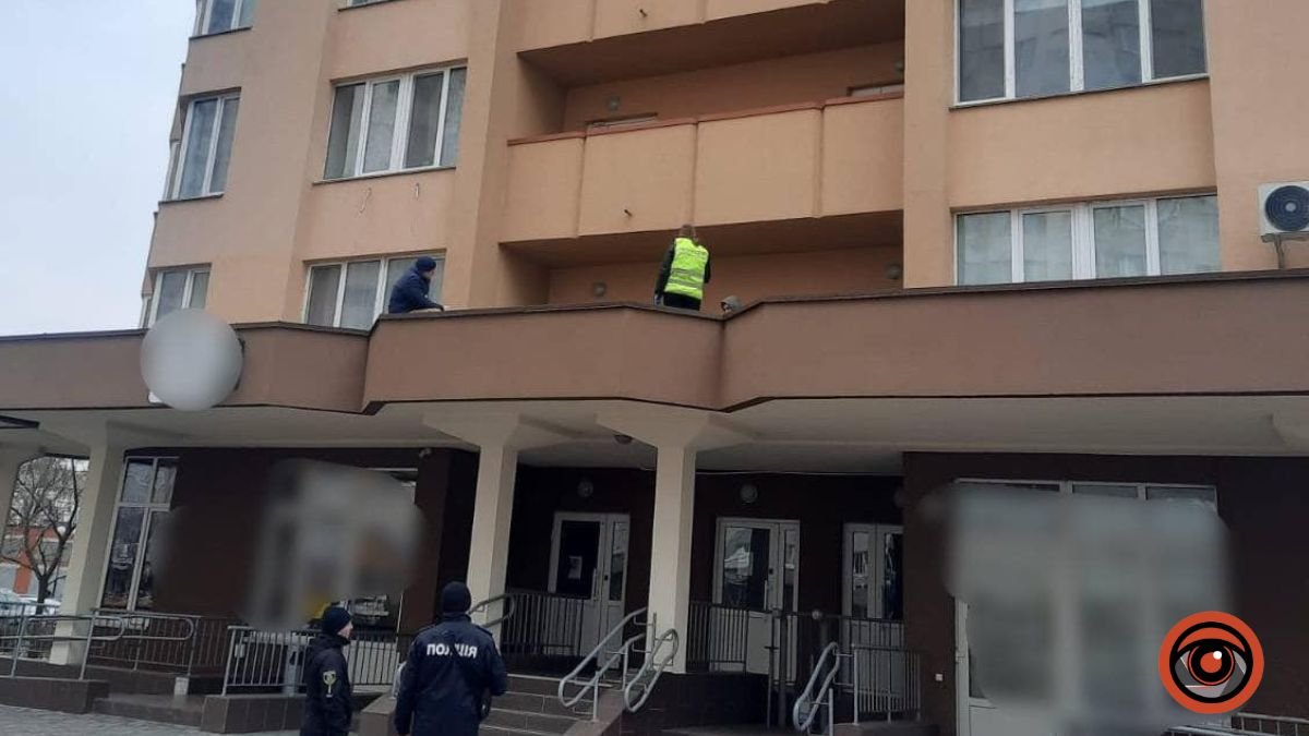На Київщині 11-річна дівчина впала з 14 поверху