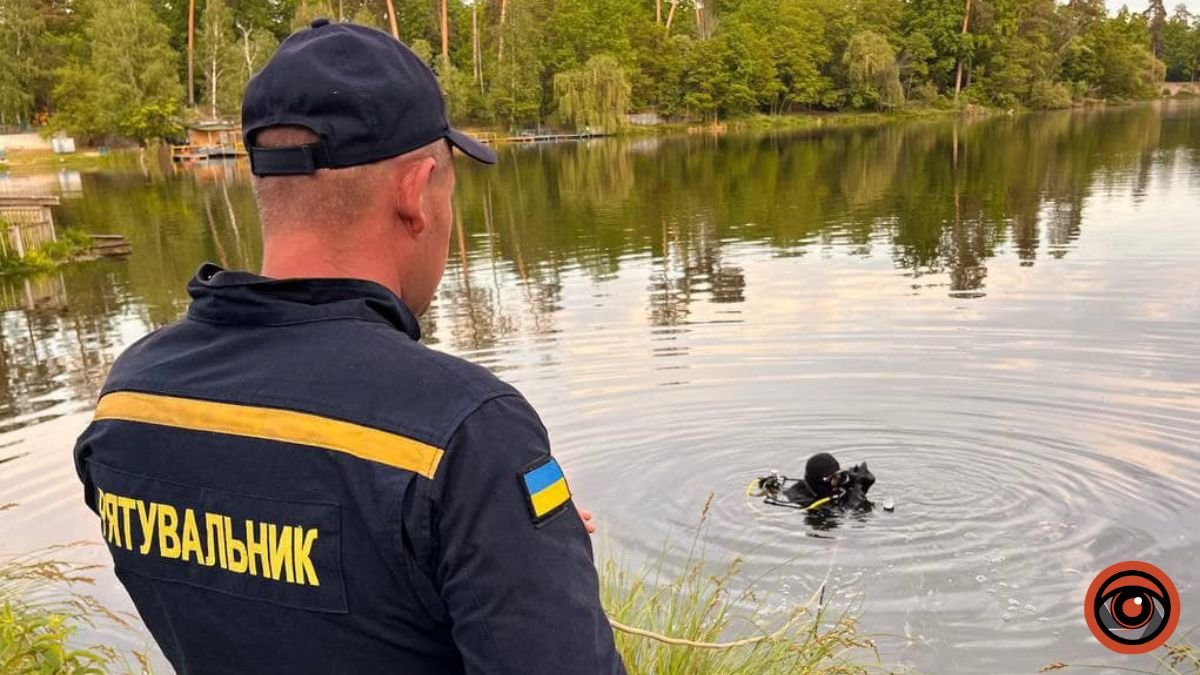 У Києві з озера в Пущі-Водиці дістали тіло чоловіка