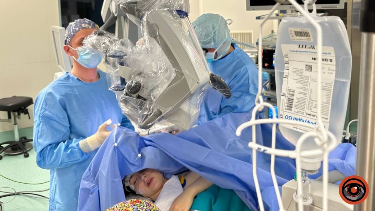 У Києві дитині провели унікальну операцію на мозку з пробудженням