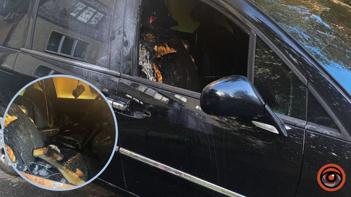 У Києві на Харківському масиві у дворі підпалили автомобіль