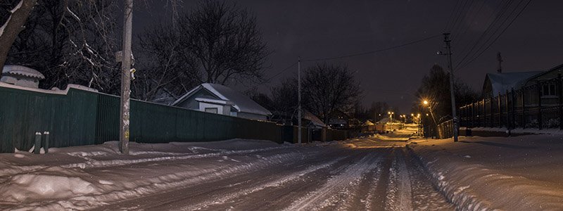 Тайны заснеженных улиц: как выглядят Жуляны ночью