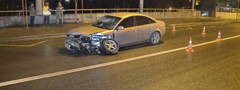 ДТП напротив Караваевых Дач: водитель пытался покинуть место происшествия