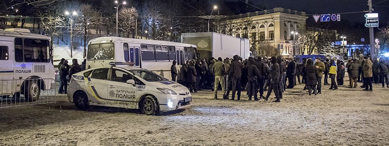 В Киеве сторонники Саакашвили не поделили сцену с полицией