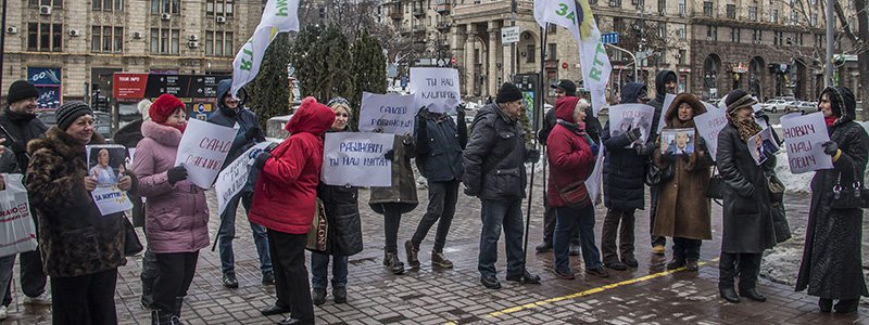В Киеве на Крещатике один человек сорвал целый митинг за Рабиновича
