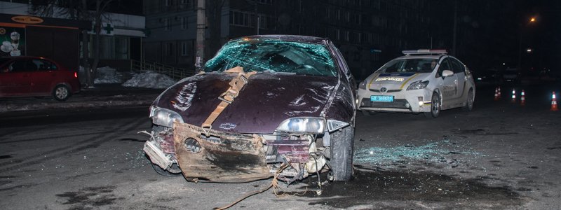 В Киеве пьяный водитель снес ограждение