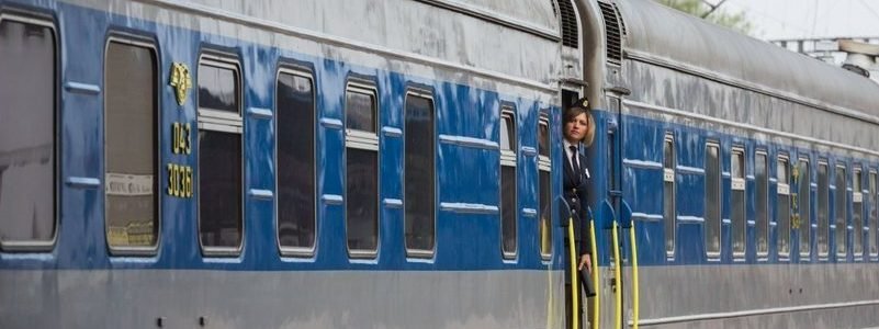 «Укрзалізниця» переводит поезда на летнее время