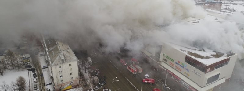 Уход из жизни писателя, неизлечимая болезнь Пугачевой и смертельный пожар в торговом центре: ТОП новостей дня