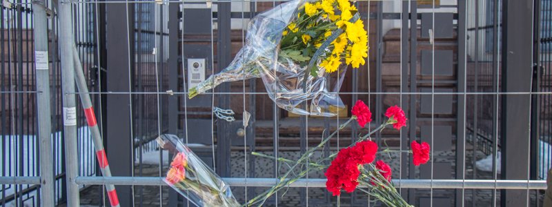 Трагедия в Кемерово: возле посольства России в Киеве почтили память погибших
